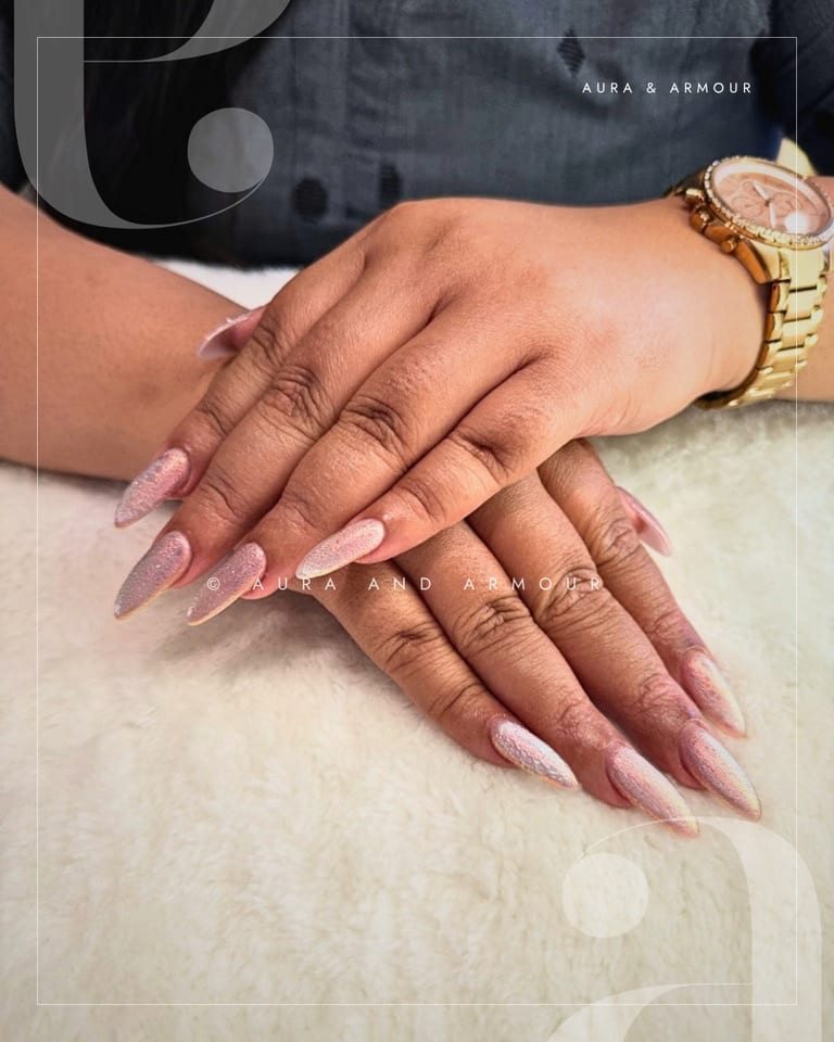 Nude cat eye bubble nails